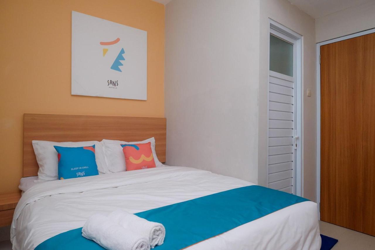 Sans Hotel Tiga Putri Semarang By Reddoorz Luaran gambar