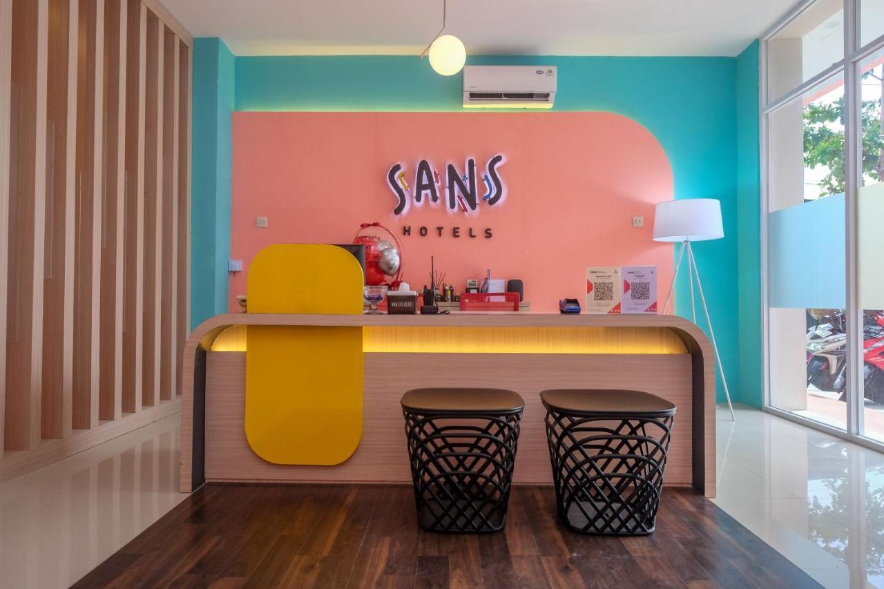 Sans Hotel Tiga Putri Semarang By Reddoorz Luaran gambar