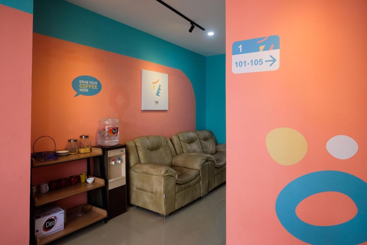 Sans Hotel Tiga Putri Semarang By Reddoorz Luaran gambar